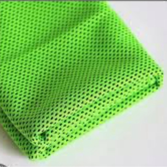 NIP Pack of 3 Cooling Towels Cold Sport Towels, Soft Breathable Quick Cool Towel - Picture 3 of 12